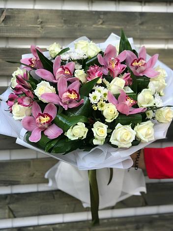 Букет цветов из: Розы и Хризантемы в Ловлинской
