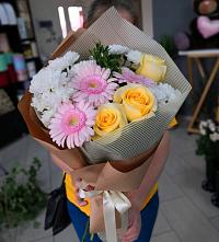 Букет цветов из:  Герберы, Розы и Хризантемы в Ловлинской